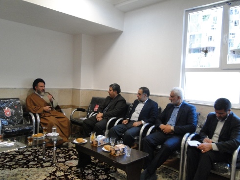 دیدار و گفتگوی مدیرکل دیوان محاسبات استان با امام جمعه و نماینده ولی فقیه در استان